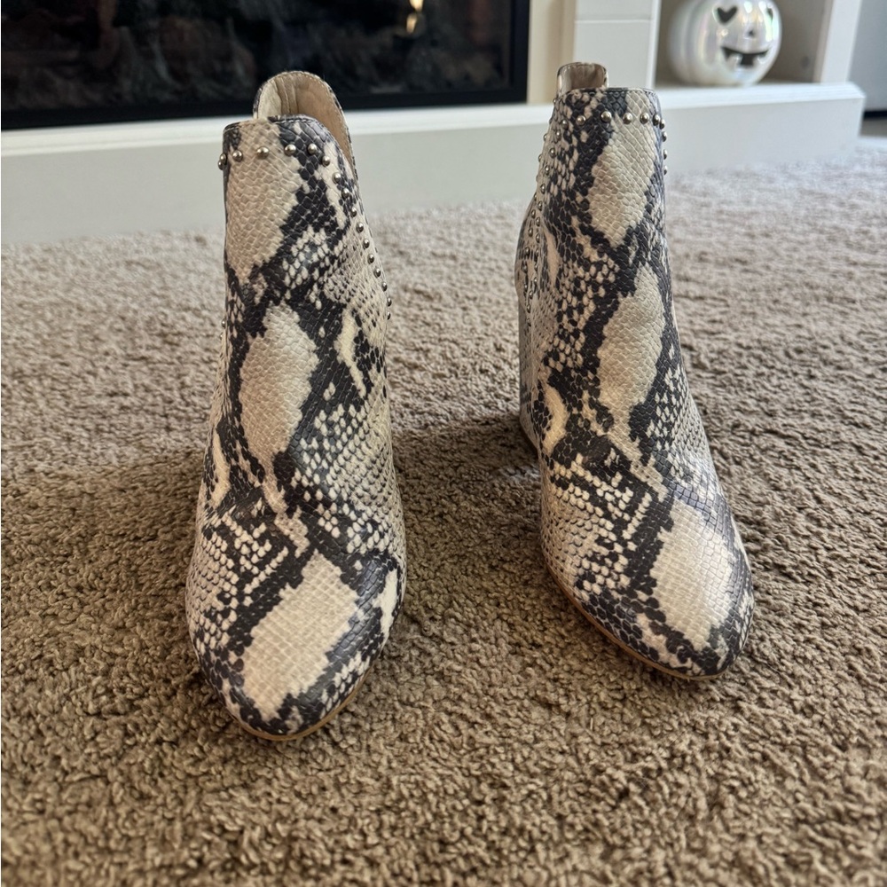 Steve Madden Snake print Rockstar Ankle Bootie - Picture 2 of 5